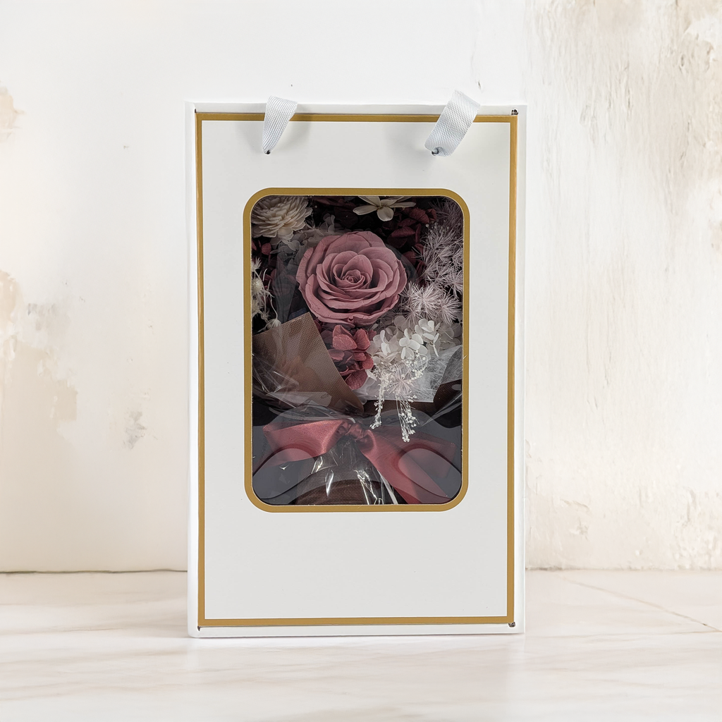 Prémiová kytice v krabičce – EVERGIVE – A Lasting Gesture – Soft Blush