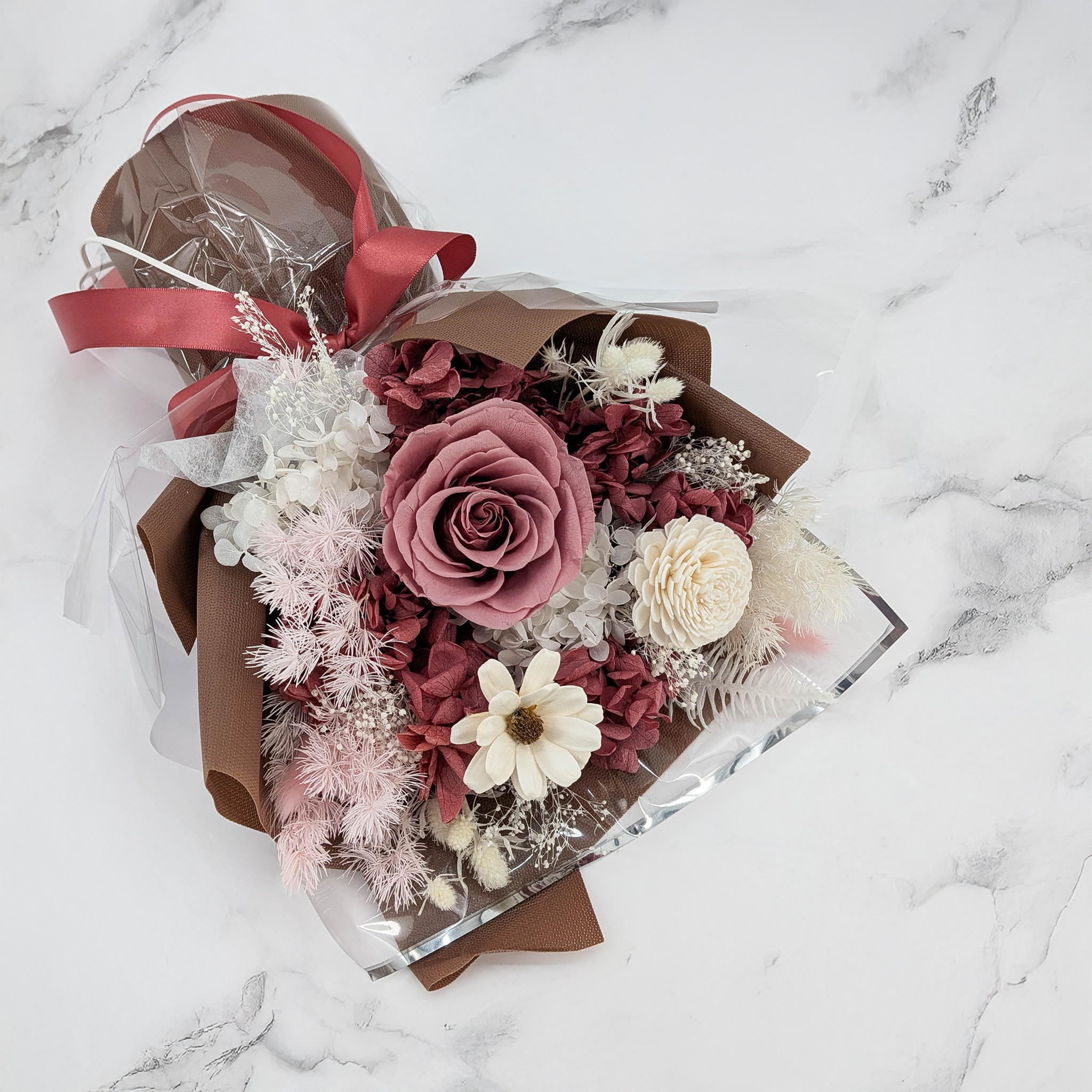 Prémiová kytice v krabičce – EVERGIVE – A Lasting Gesture – Soft Blush