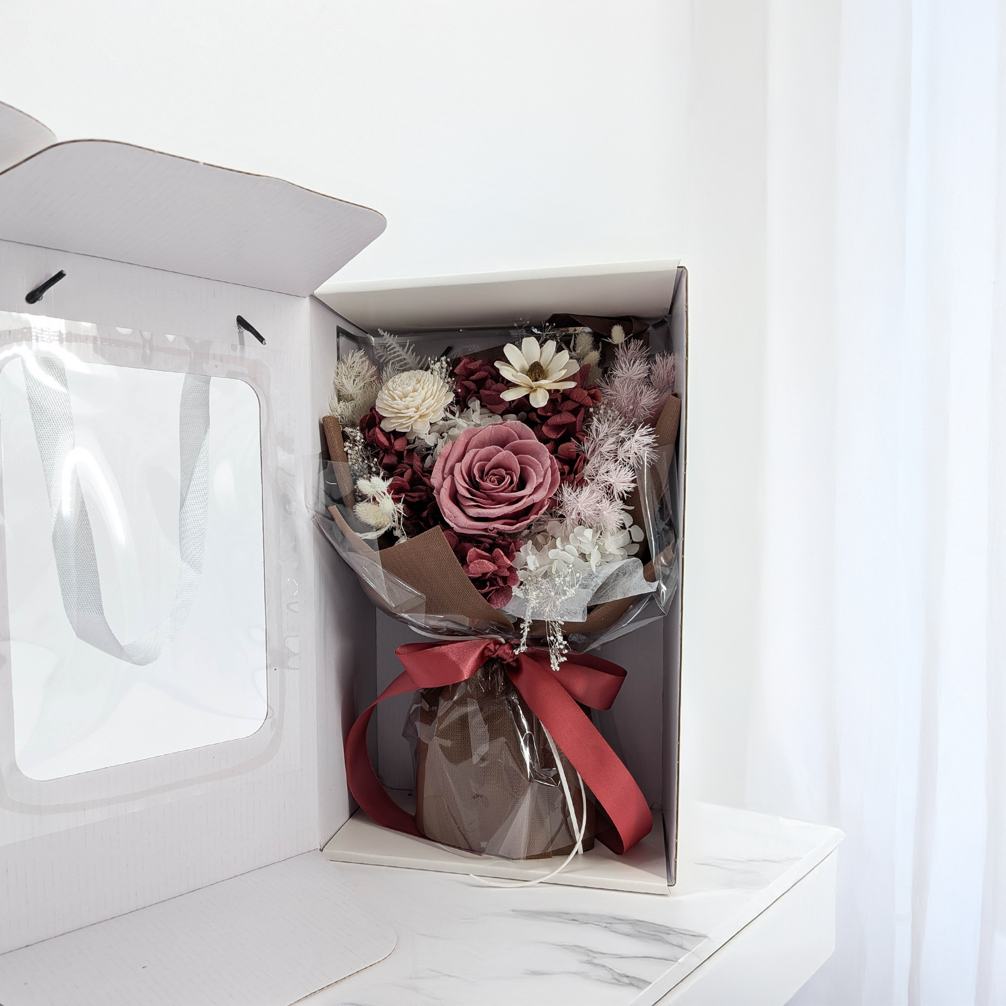 Prémiová kytice v krabičce – EVERGIVE – A Lasting Gesture – Soft Blush
