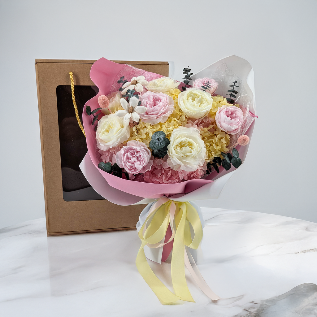 Prémiová kytice v krabičce – EVERGIVE – A Lasting Gesture – Pearl Royal
