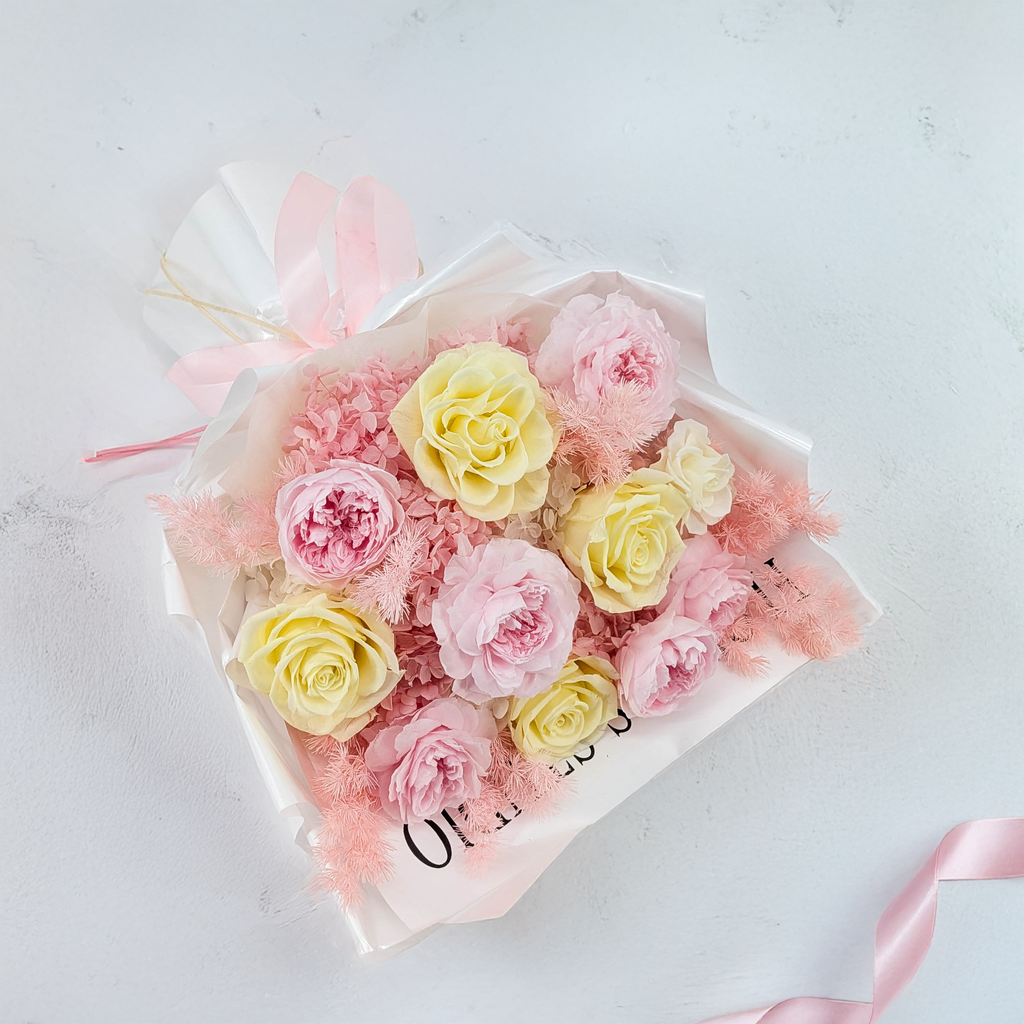 Prémiová kytice v krabičce - EVERGIVE – A Lasting Gesture – Belle Majesty