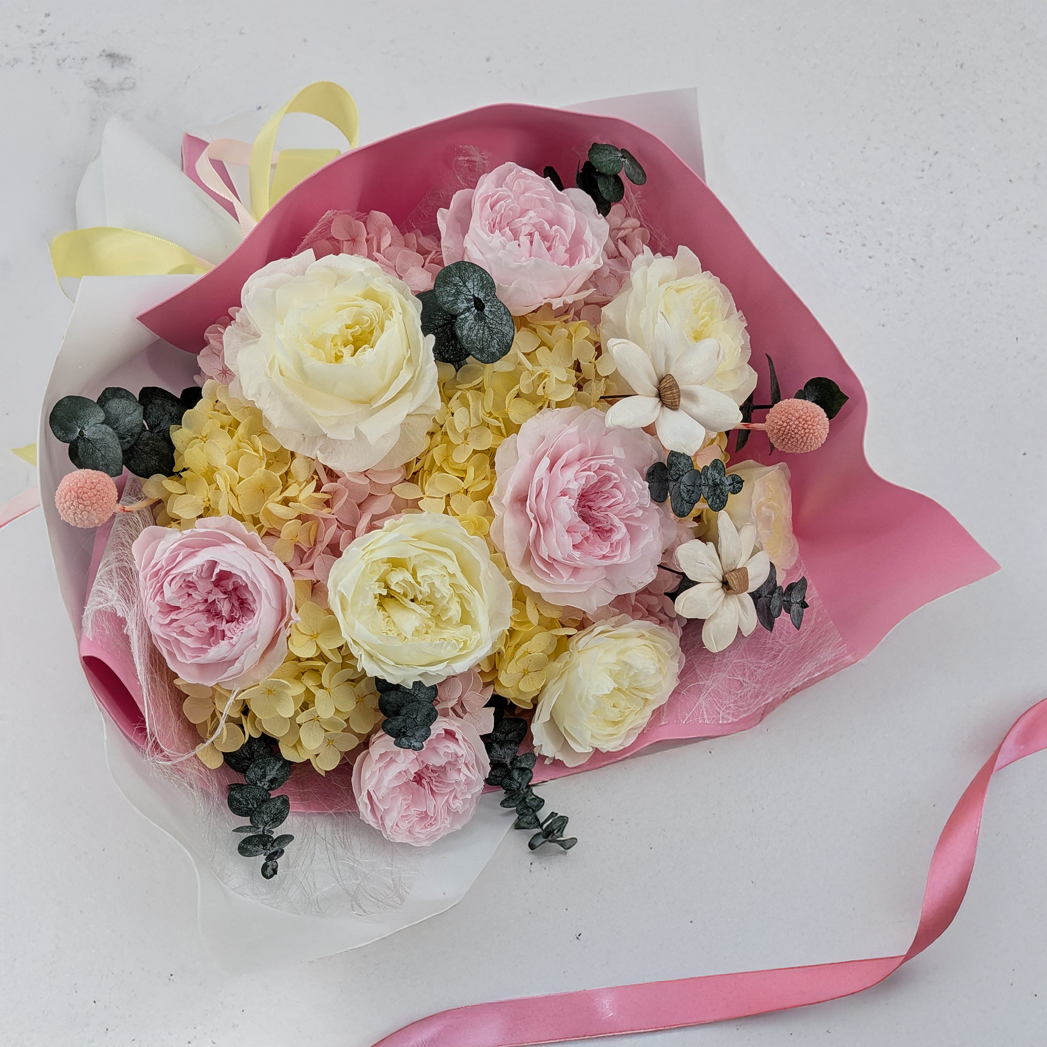 Prémiová kytice v krabičce – EVERGIVE – A Lasting Gesture – Pearl Royal