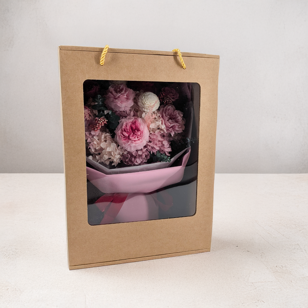 Prémiová kytice v krabičce – EVERGIVE – A Lasting Gesture – Garden Majesty