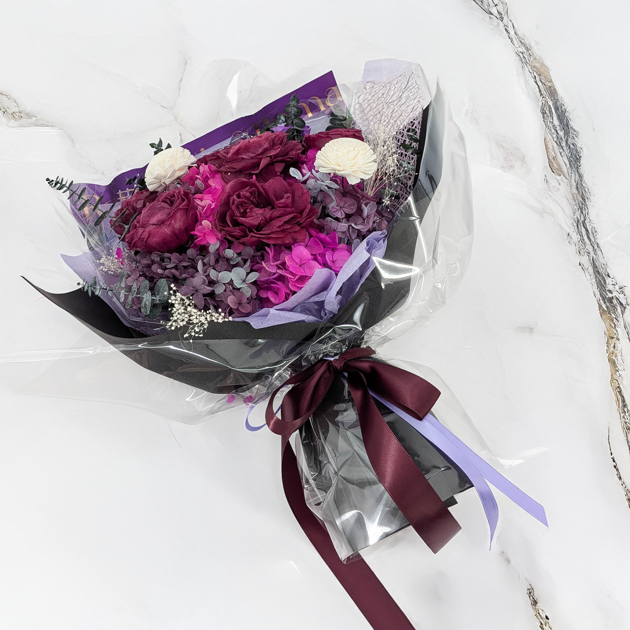 Prémiová kytice v krabičce - EVERGIVE – A Lasting Gesture – Mystelle Royal