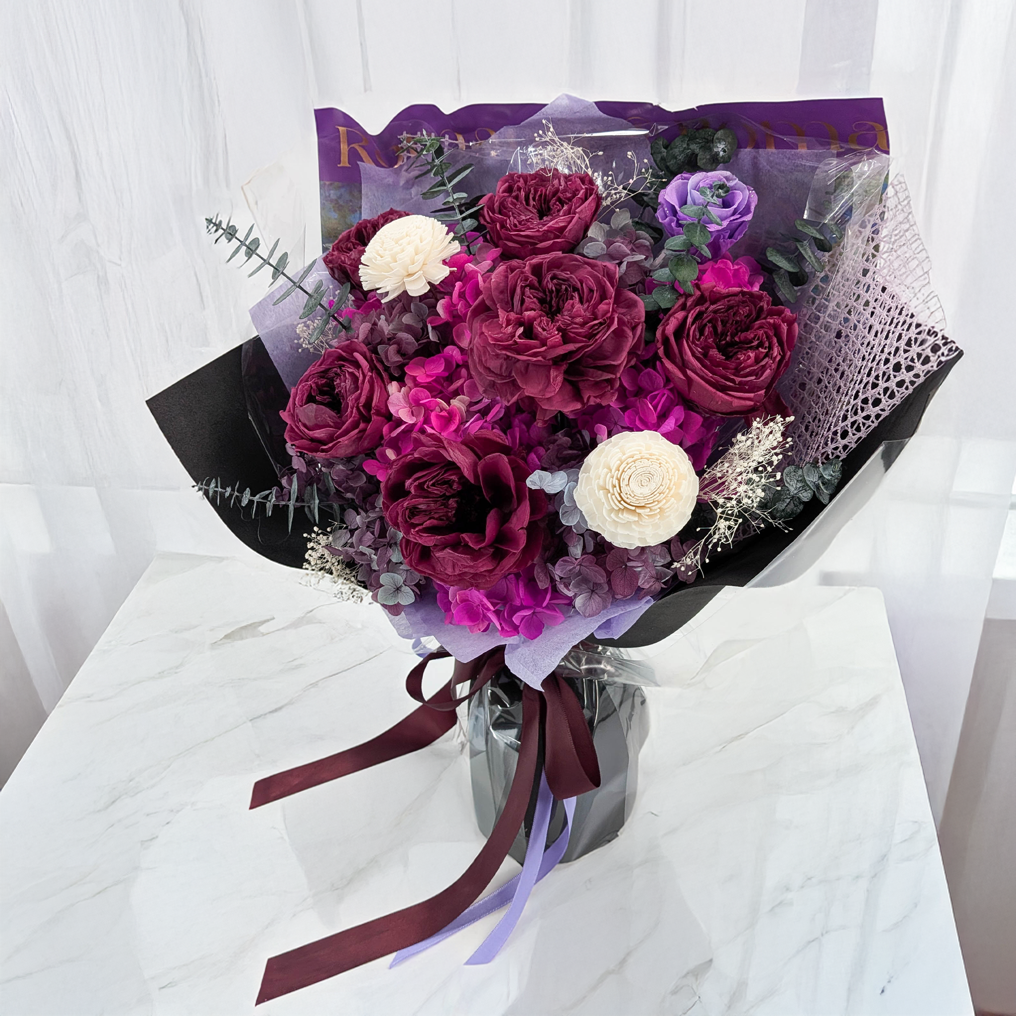 Prémiová kytice v krabičce - EVERGIVE – A Lasting Gesture – Mystelle Royal