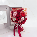 Prémiová kytice v krabici - EVERGIVE – A Lasting Gesture – Red Desire