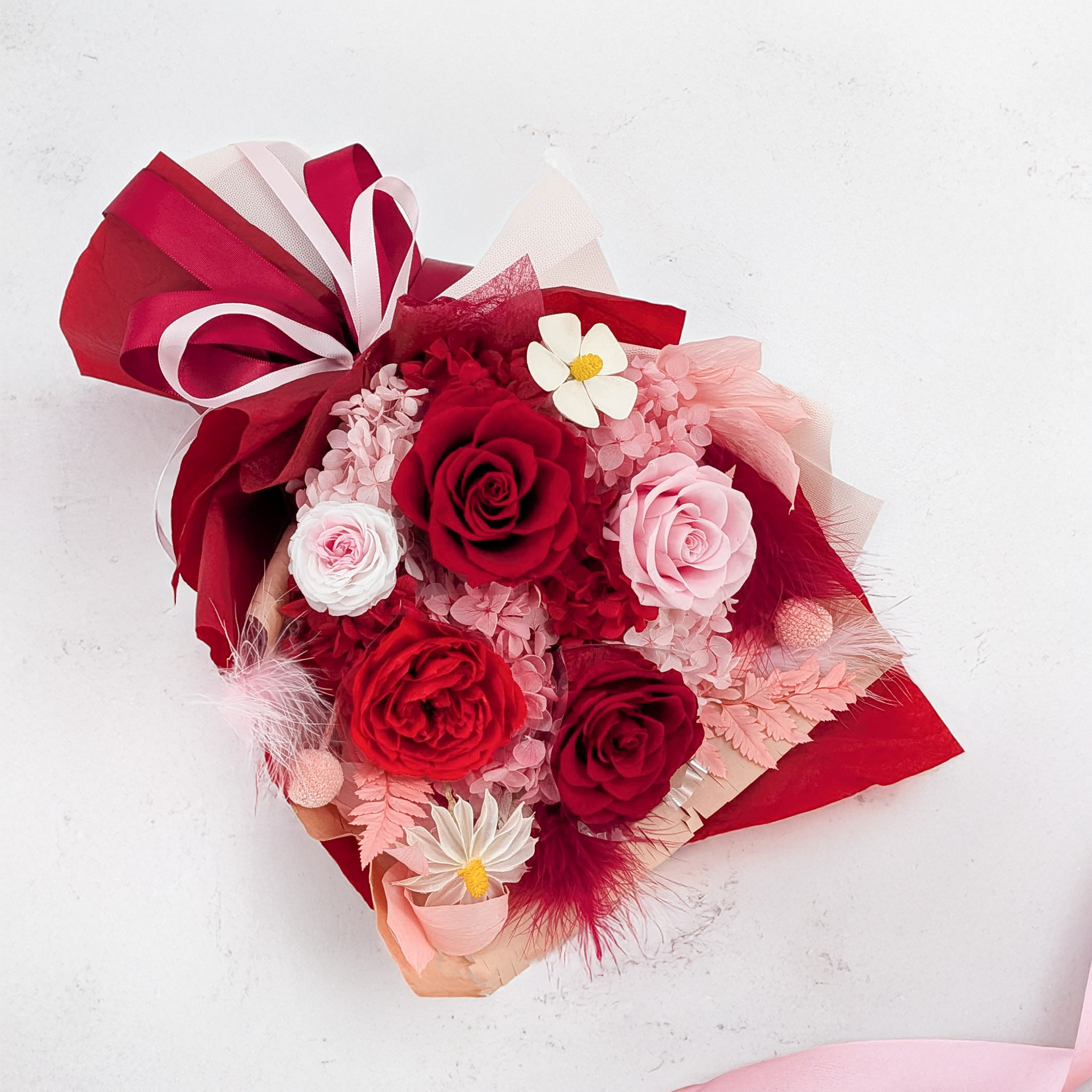 Prémiová kytice v krabici - EVERGIVE – A Lasting Gesture – Red Desire