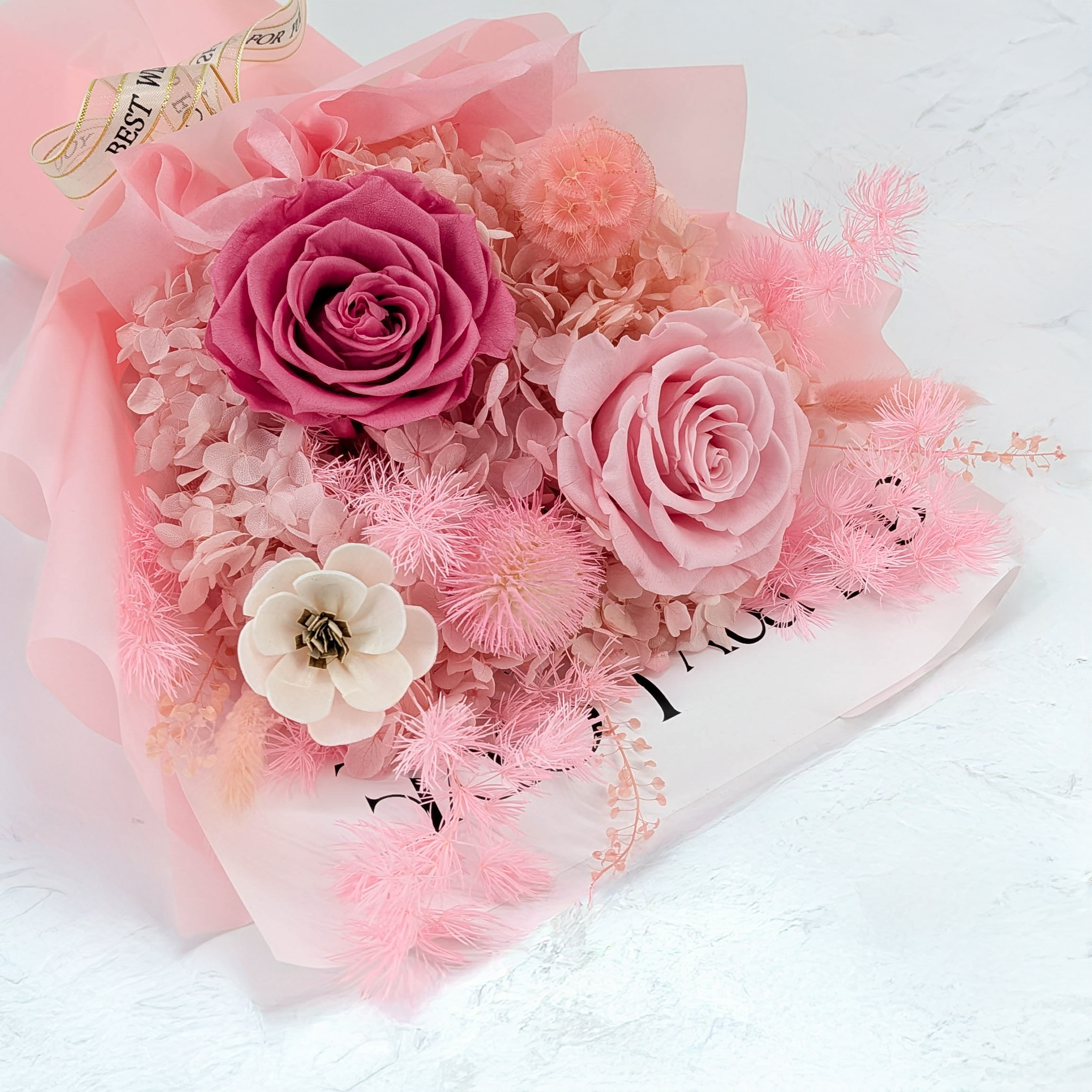 Prémiová kytice v krabici - EVERGIVE – A Lasting Gesture – Rose Grace