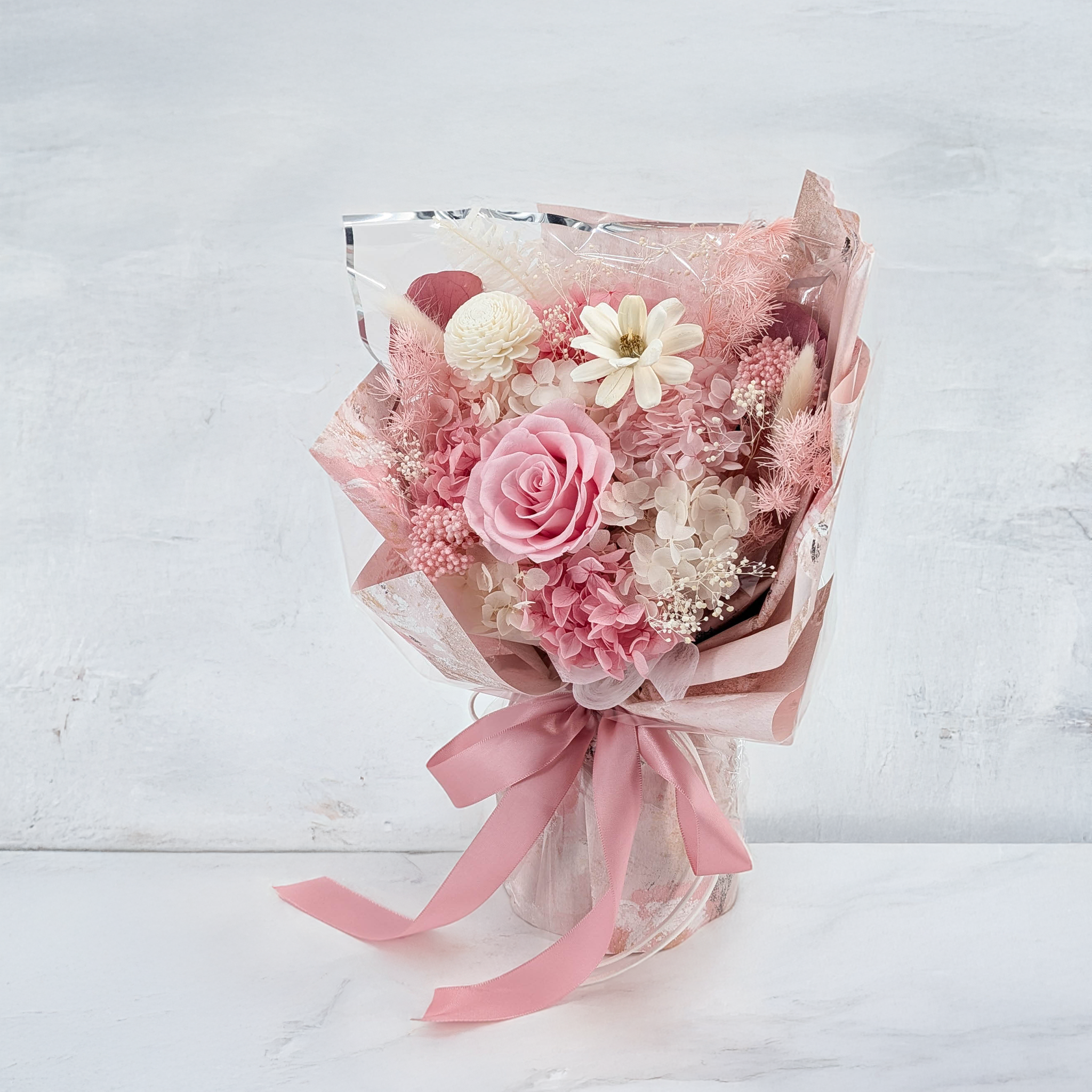 Prémiová kytice v krabičce – EVERGIVE – A Lasting Gesture – Pink Blush