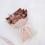 Prémiová kytice v krabičce - EVERGIVE – A Lasting Gesture – Powder Charm