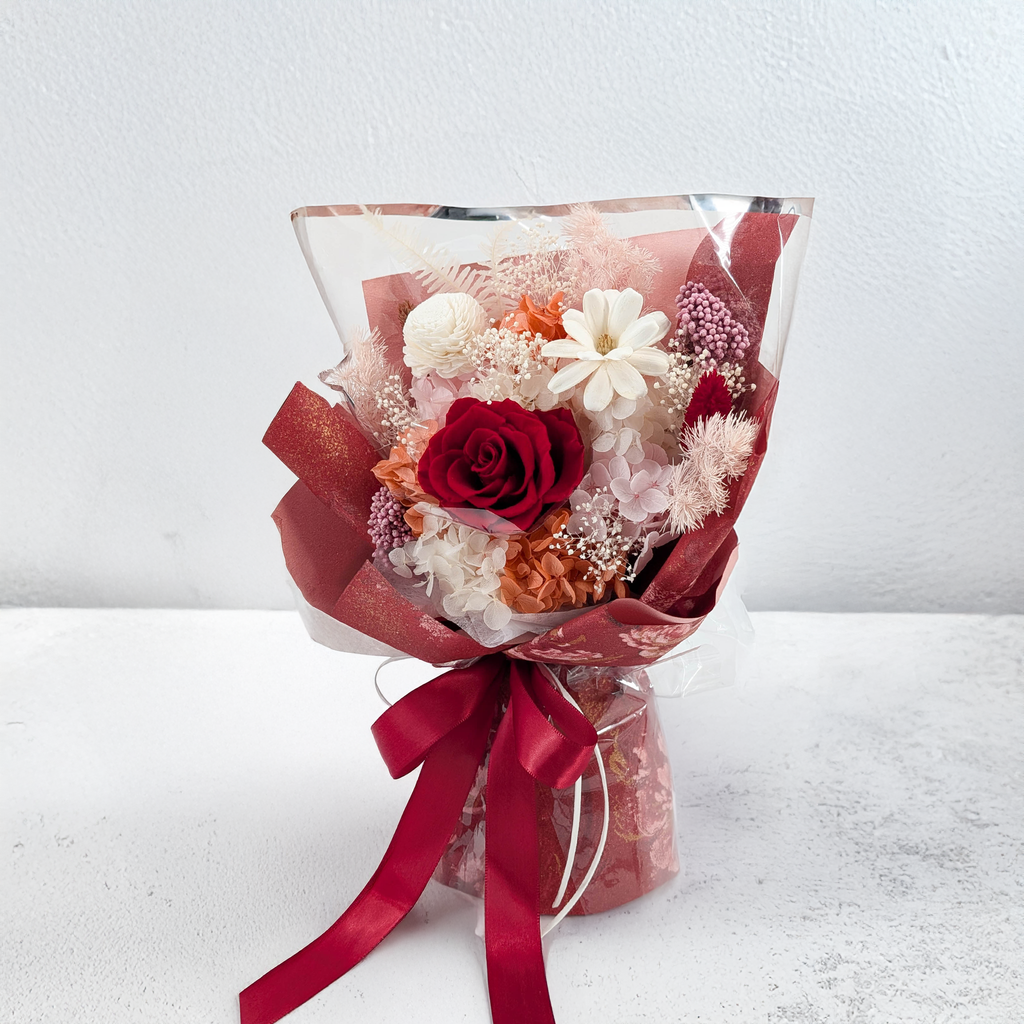 Prémiová kytice v krabičce – EVERGIVE – A Lasting Gesture – Red Blush