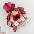 Prémiová kytice v krabičce – EVERGIVE – A Lasting Gesture – Red Blush