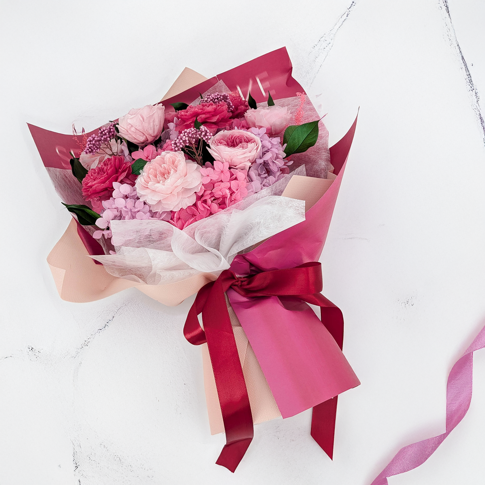 Prémiová kytice v krabičce – EVERGIVE – A Lasting Gesture – Rosé Royal