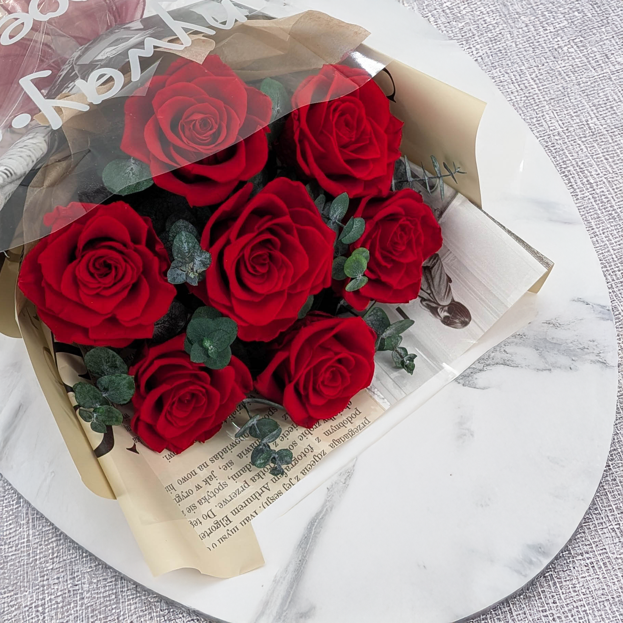 Prémiová kytice v krabičce - EVERGIVE – A Lasting Gesture – Ruby Timeless